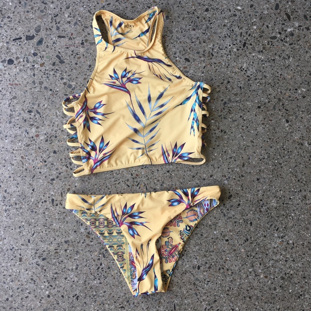 SOLD Roxy Bikini Set
